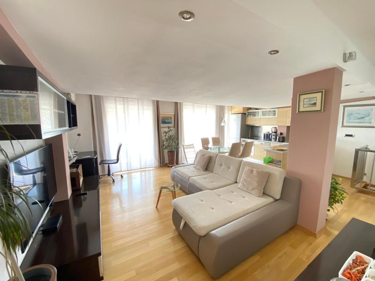 Apartment Sirius โปดสตรานา ภายนอก รูปภาพ