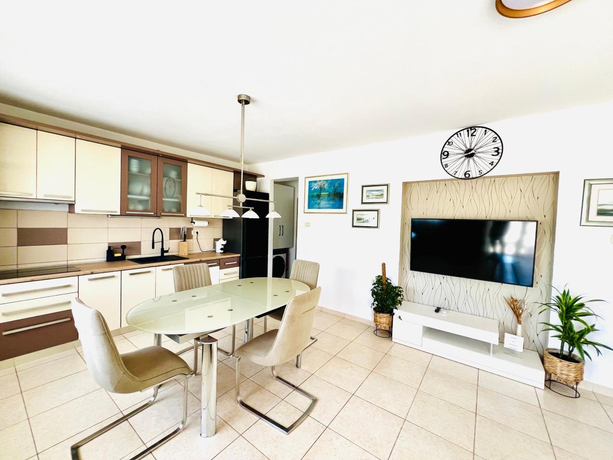 Apartment Sirius โปดสตรานา ภายนอก รูปภาพ